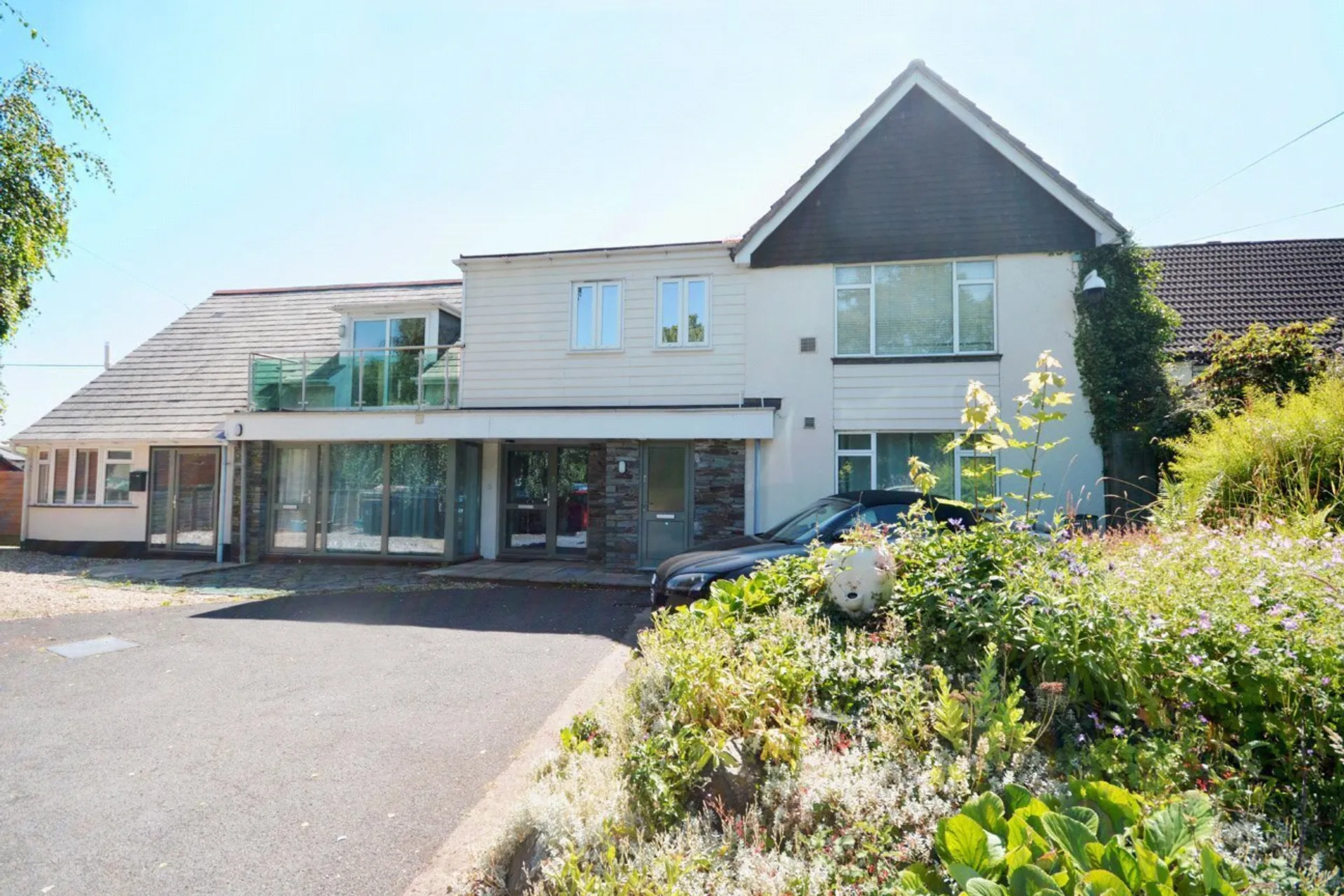 Property photo top 0