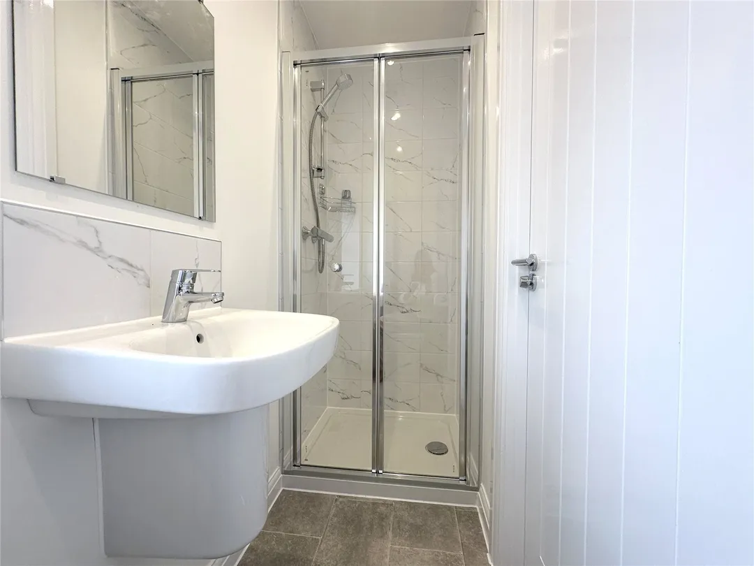 https://mr0.homeflow-assets.co.uk/files/photo/image/47762/4631/_x_/OCL240051_07.jpg