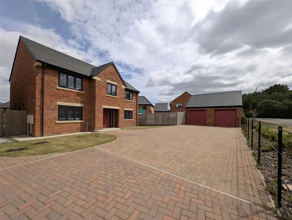 Hodgson Close, Callerton, Tyne and We...