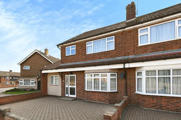 Burns Avenue, Basildon, Essex, SS13