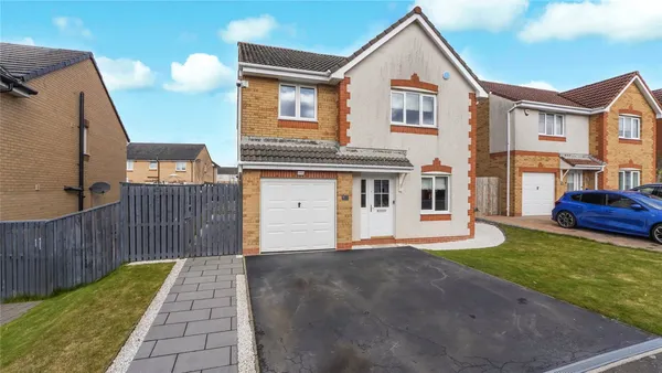 Greenlaw Path, Chapelhall, Airdrie, N...