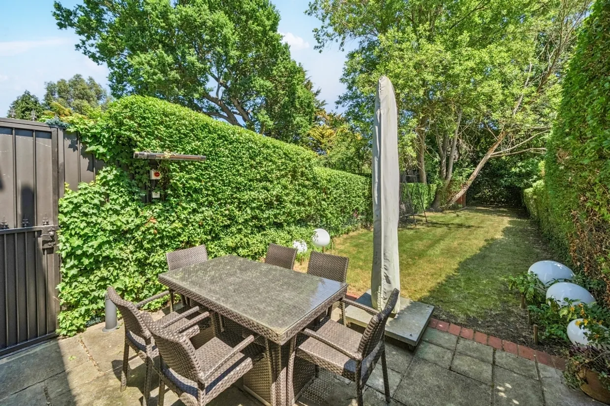 Midholm Hampstead Garden Suburb NW11 photo 2