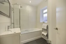 Barcombe Avenue London SW2 photo 9