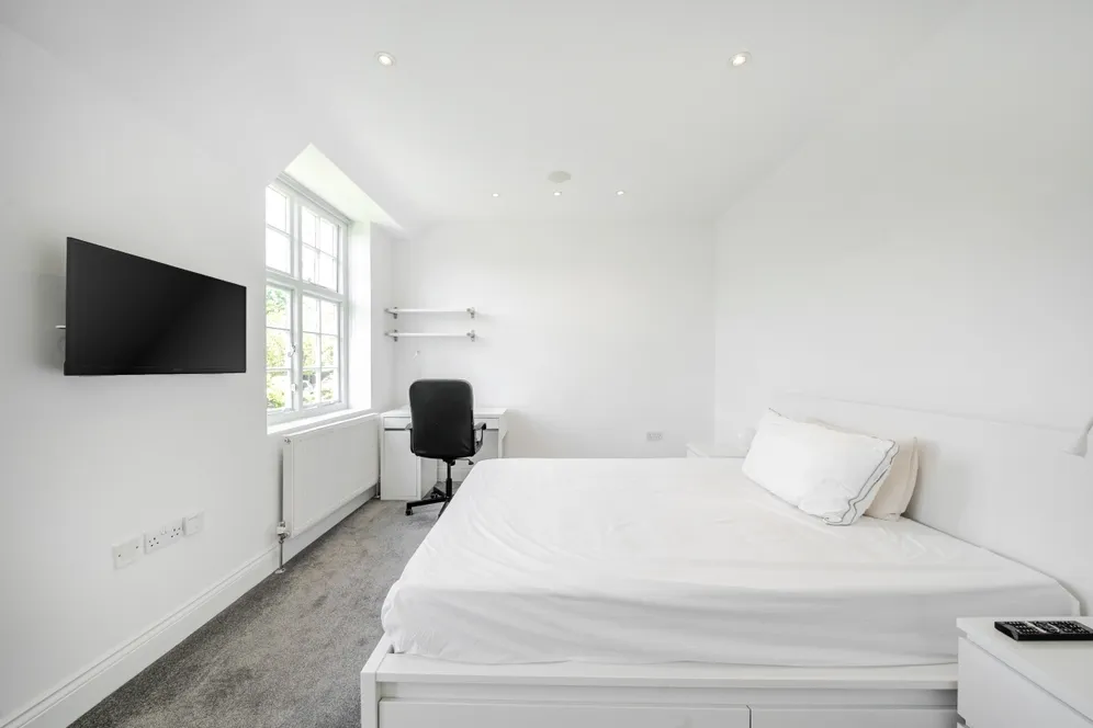 Midholm Hampstead Garden Suburb NW11 photo 10