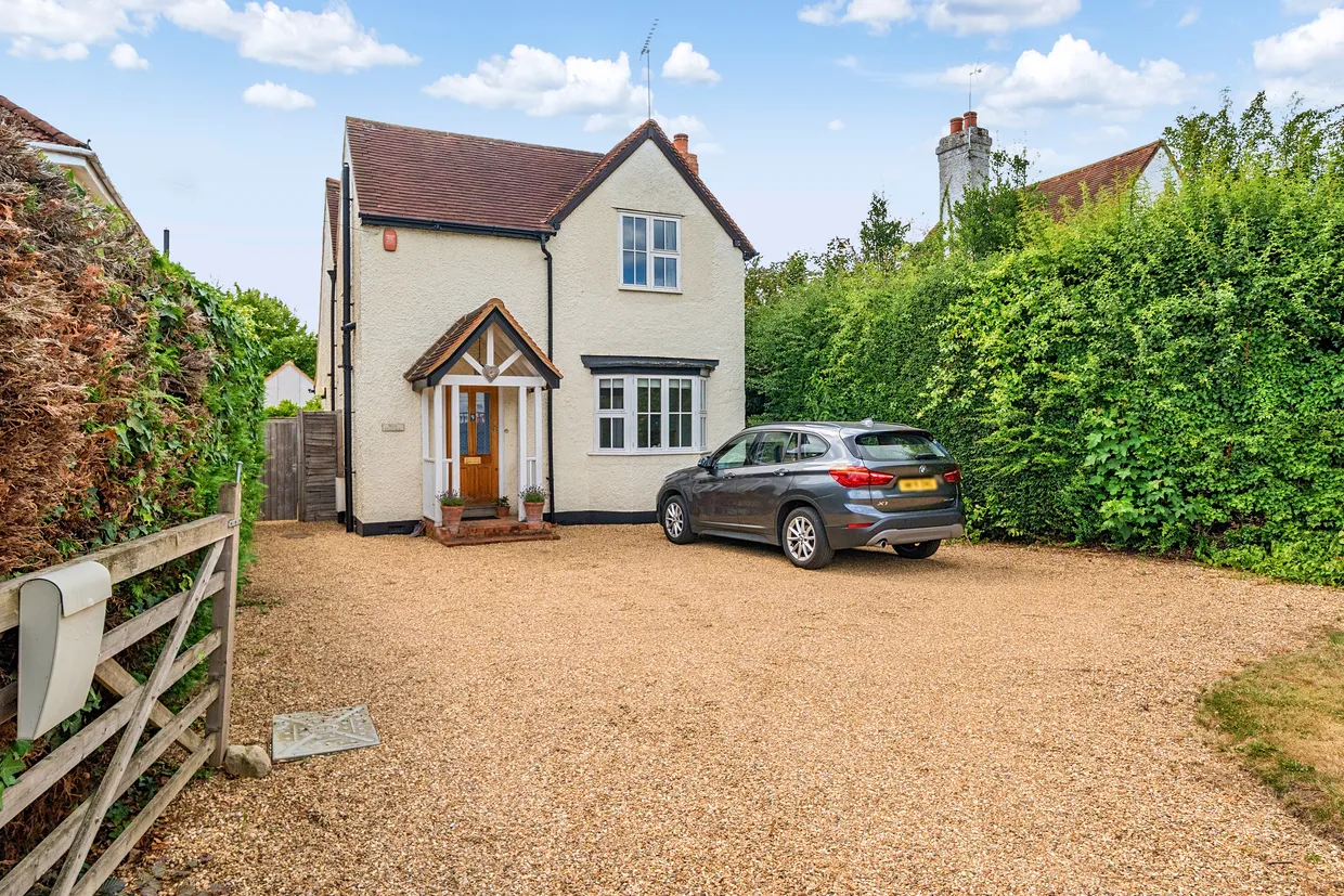 Huntercombe Lane North, Taplow, Maidenhead, SL6 photo 1