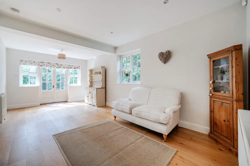 Huntercombe Lane North, Taplow, Maidenhead, SL6 photo 6