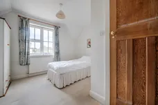 Huntercombe Lane North, Taplow, Maidenhead, SL6 photo 11