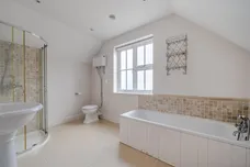 Huntercombe Lane North, Taplow, Maidenhead, SL6 photo 13