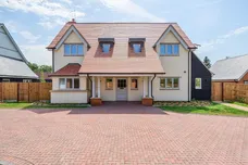 Harvest Hill Bourne End SL8 photo 1