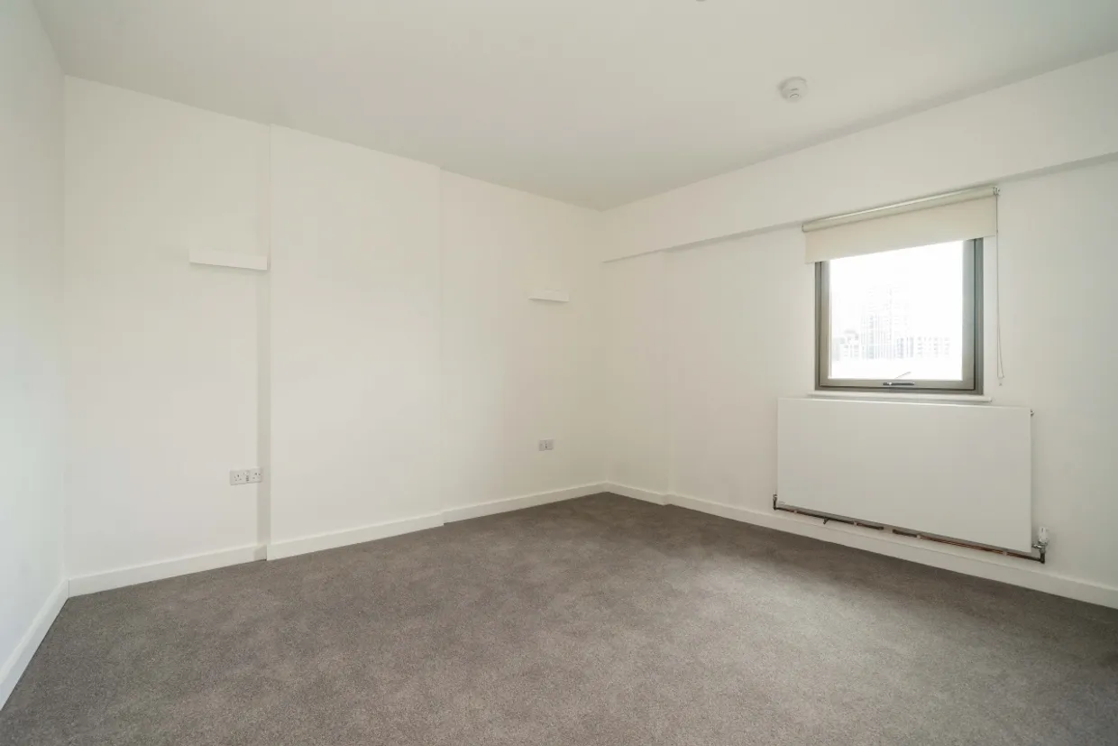 North Acton W3 photo 5