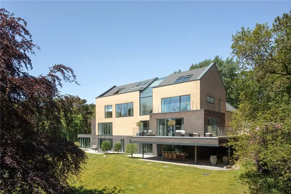 Kings Drive, Caldy, CH48 photo 2