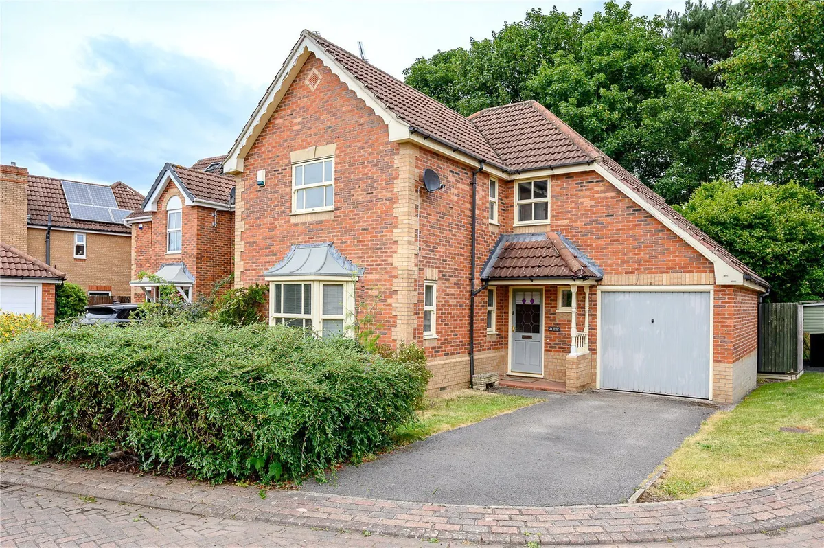 Osprey Close, Collingham, LS22