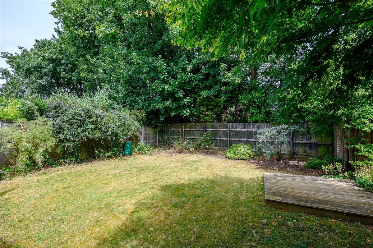 Osprey Close, Collingham, LS22
