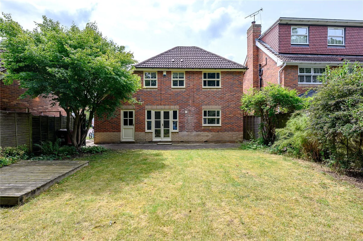 Osprey Close, Collingham, LS22