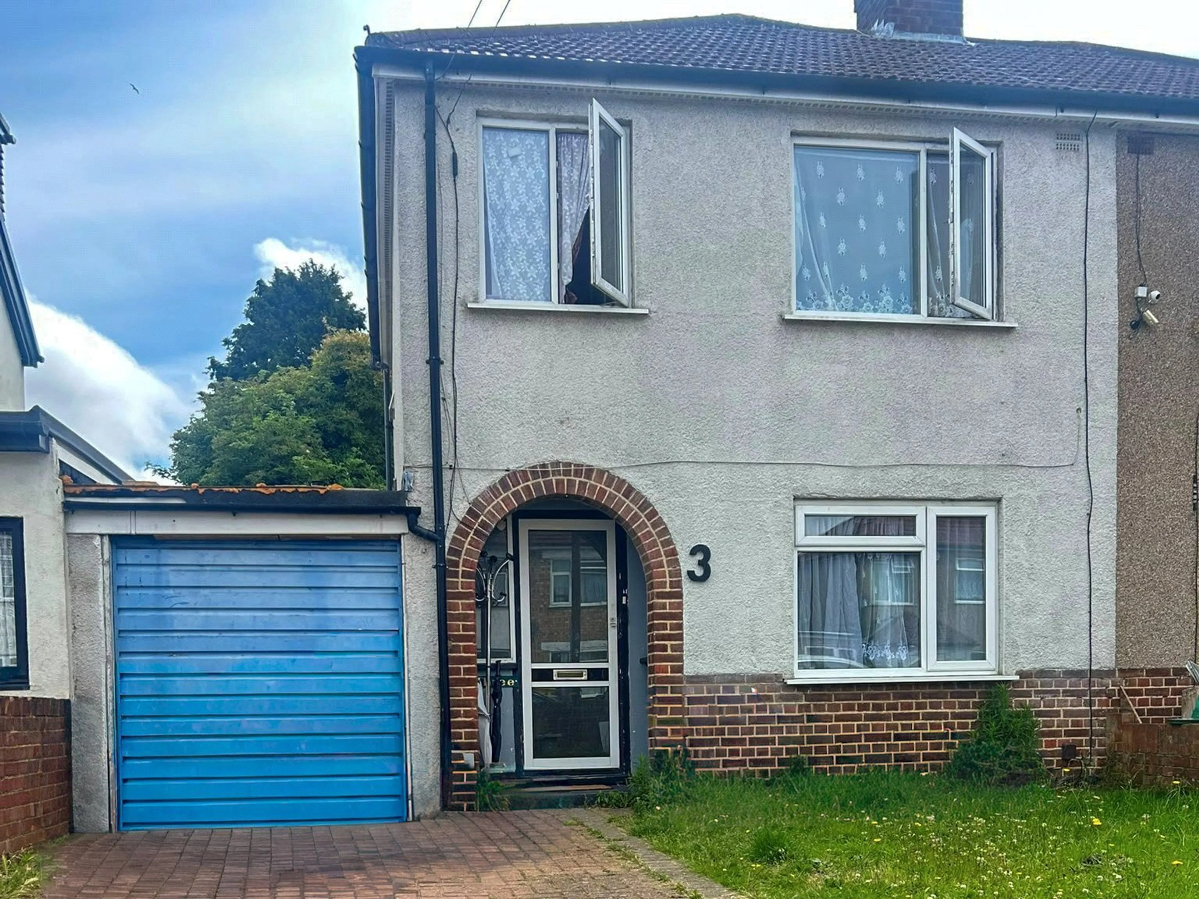 Property at Willow Tree Close, Hayes, Middlesex, UB4