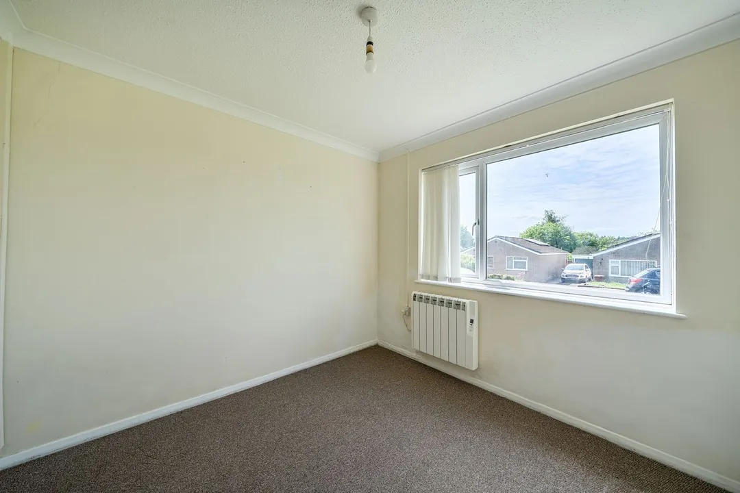 https://mr0.homeflow-assets.co.uk/files/photo/image/47764/9235/_x_/56463433.jpg