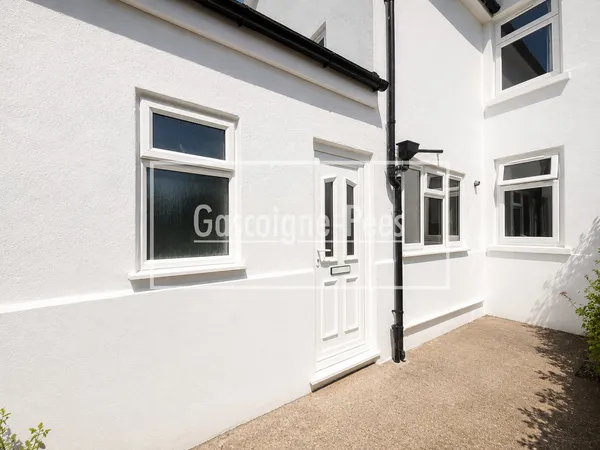 Worplesdon Road, Guildford
