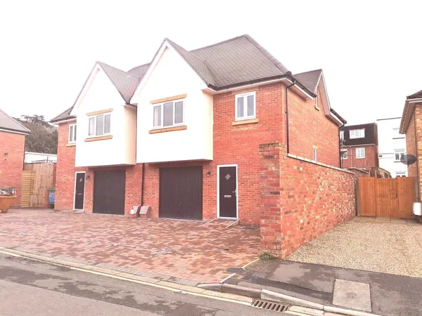 Westbeech Court, Banbury, OX16 9RY