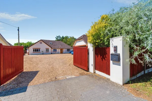 Wayside Road, St. Leonards, Ringwood,...