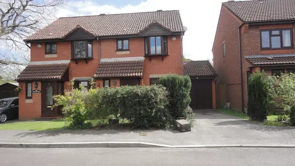 Lucerne Gardens, Hedge End