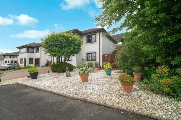 Bowfield Way, Howwood, PA9