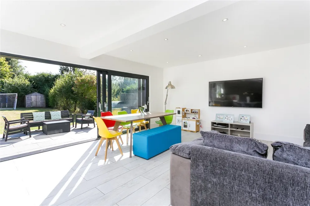 Mayflower Way, Farnham Common, SL2 photo 8