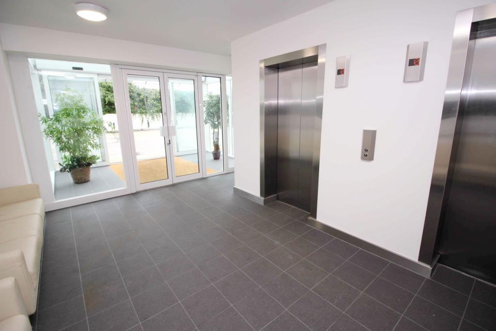 London Road, Lowfield Heath Image 7