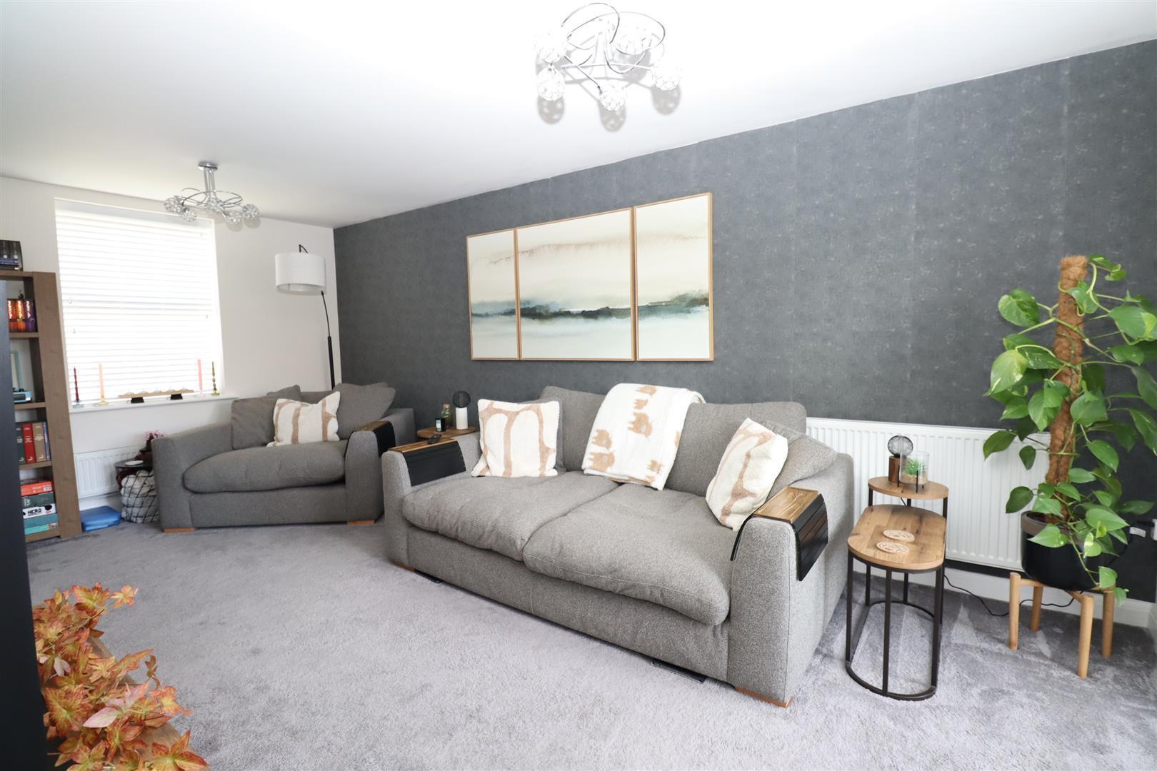 Fitz Hugh Crescent, Eagle Farm South, Milton Keynes Image 4