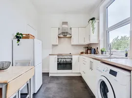 Medlock Road, Horbury, Wakefield thumb 2