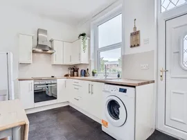 Medlock Road, Horbury, Wakefield thumb 3