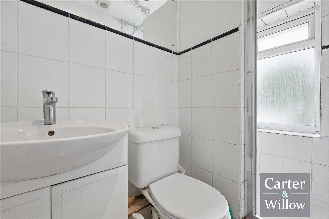 Lodge Avenue, Dagenham, Essex Image 12