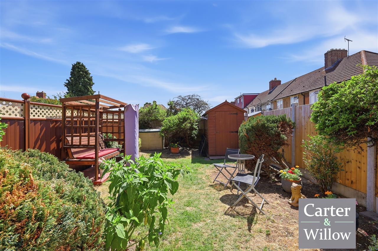 Raydons Road, Dagenham, Essex Image 15