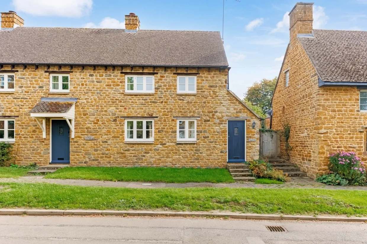 Wroxton Lane Horley OX15 photo 1