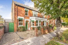 Hemington Avenue Barnet N11 photo 1