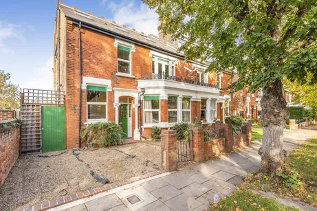 Hemington Avenue Barnet N11