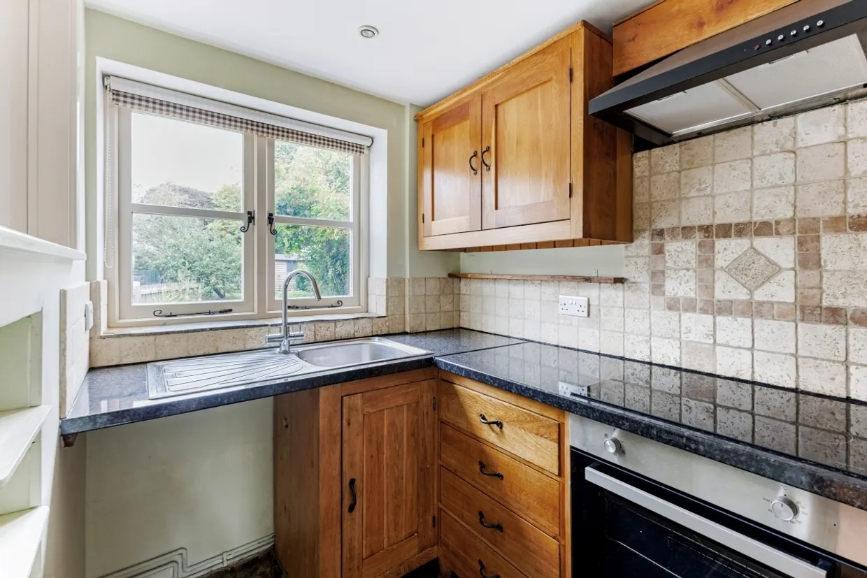 Wroxton Lane Horley OX15 photo 2