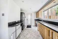 Harris Lane Radlett WD7 photo 4