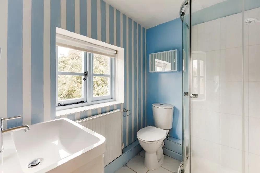 Wroxton Lane Horley OX15 photo 5