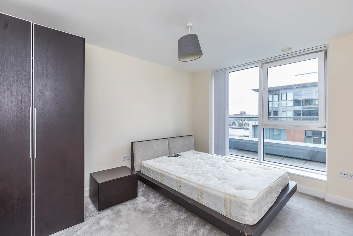 Seagull Lane, E16 photo 5