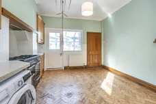 Hemington Avenue Barnet N11 photo 7