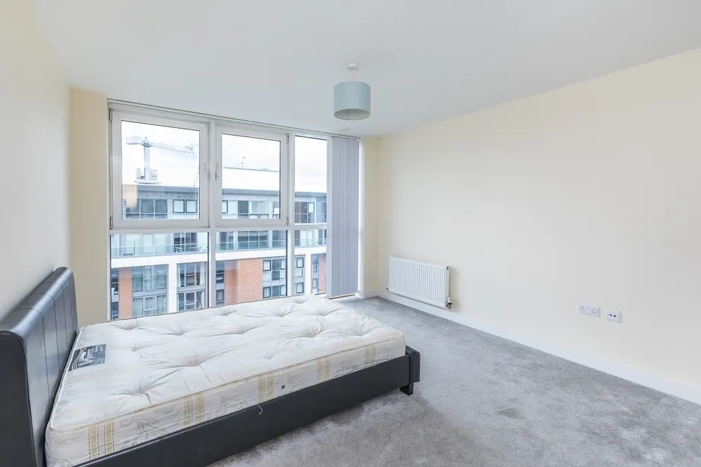Seagull Lane, E16 photo 7