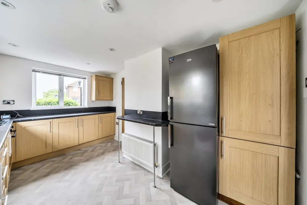 Harris Lane Radlett WD7 photo 8