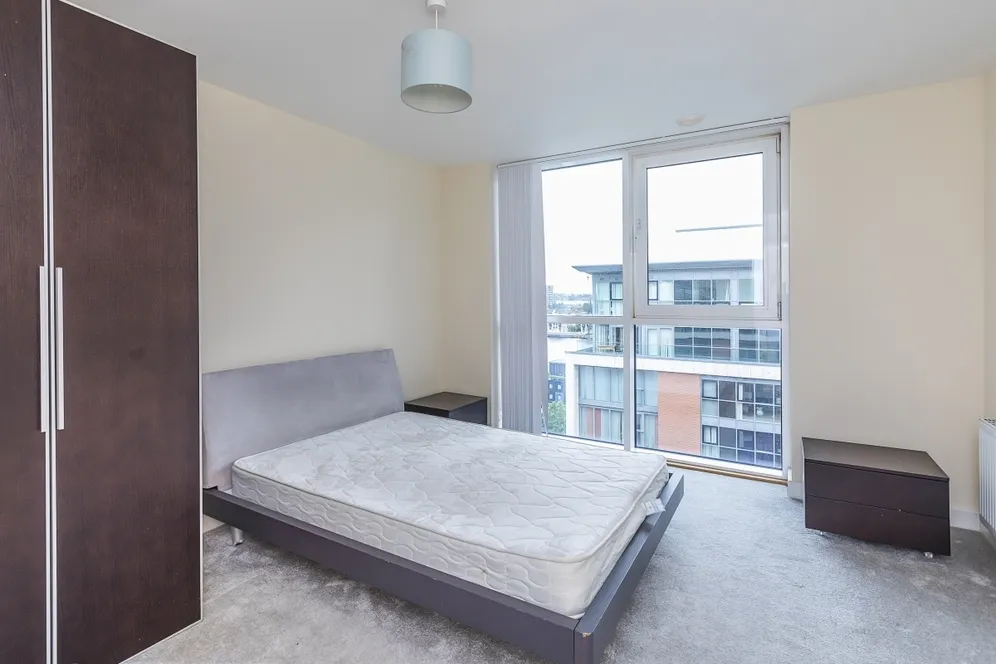 Seagull Lane, E16 photo 8