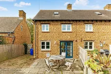Wroxton Lane Horley OX15 photo 9