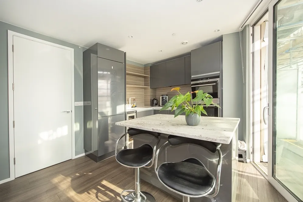 Buckhold Road London SW18 photo 12