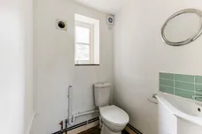 Wroxton Lane Horley OX15 photo 16