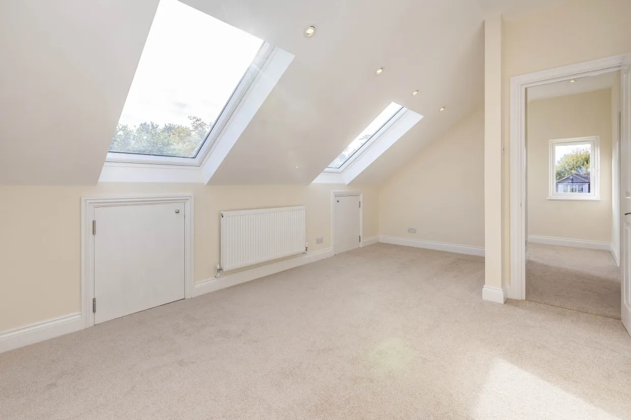 Hemington Avenue Barnet N11 photo 15