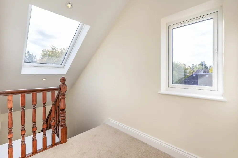 Hemington Avenue Barnet N11 photo 16