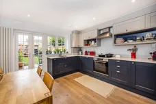 Thaxted Place London SW20 photo 1