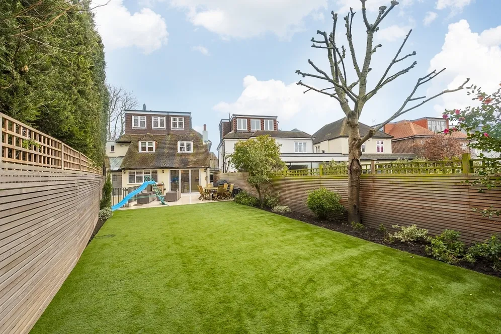Parke Road London SW13 photo 26
